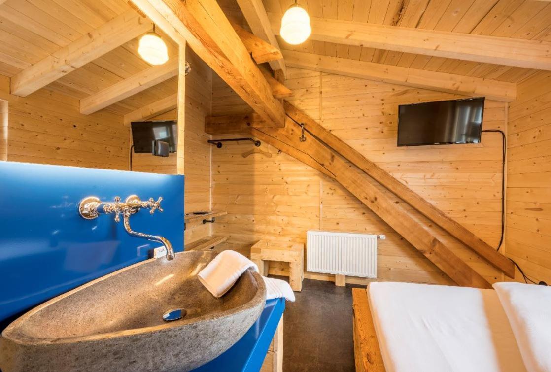 Landgasthof Kreuz Gasthof 2*